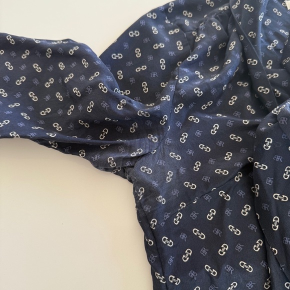 Banana Republic-Women’s 100% Silk Blouse-Navy-Neck Tie-Classic-Chainlink-Size 2 - Picture 15 of 15